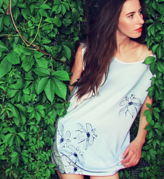 Koszulka t-shirt z trzmielami, owadami oversize agagu