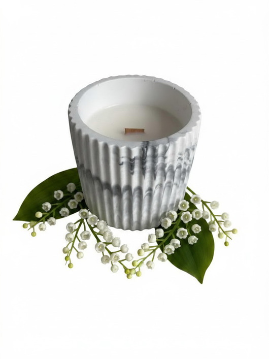 świeczniki i świece Lily of The Valley- 135 g ekologiczna świeca sojowa (dostępne inne zapachy)