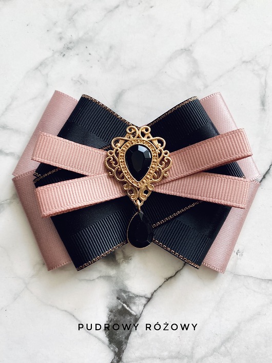 broszki Brosza  z czarnym kryształkiem NEW