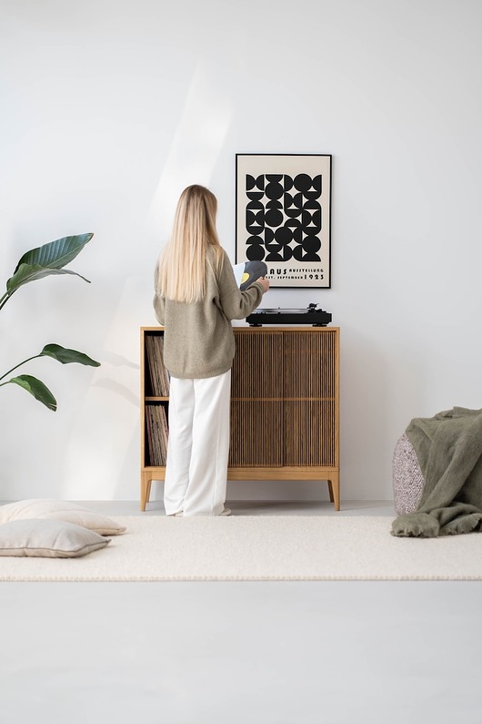 komody i szafki TONN 101 HIGH- szafka pod gramofon i płyty winylowe