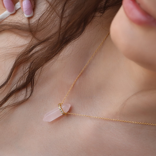 złote naszyjniki Naszyjnik kwarc różowy- srebro 925 pozłacane