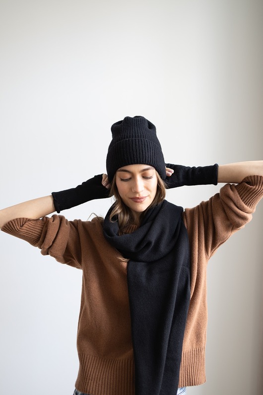czapki damskie Czapka Merino & cashmere czarna