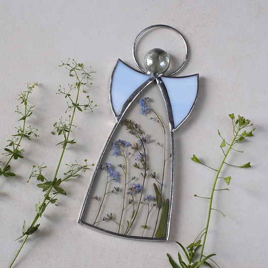 Anioł z suszonymi kwiatami - niezapominajki BeArt Handmade