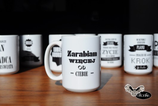 Zarabiam więcej od Ciebie, kubek  450ml Sowia Aleja