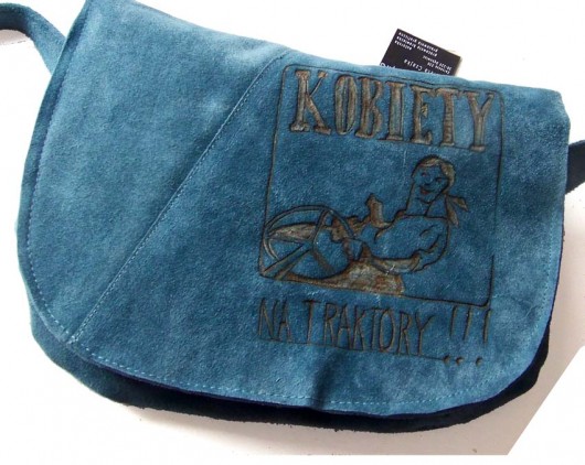 KOBIETY NA TRAKTORY niebieska czajkaczajka