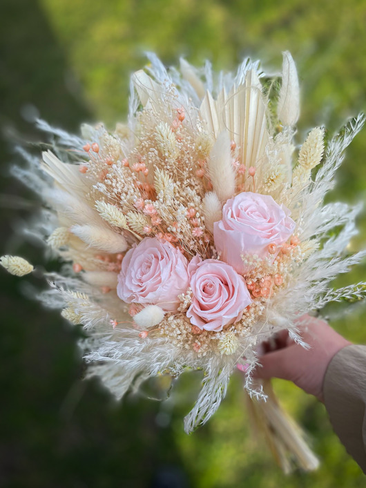dodatki ślubne Bukiet Ślubny Boho z wiecznymi różami