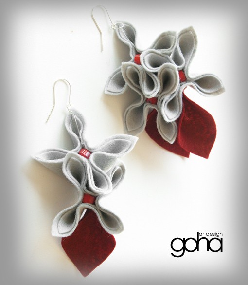 Grey with red FlowerFelt Design