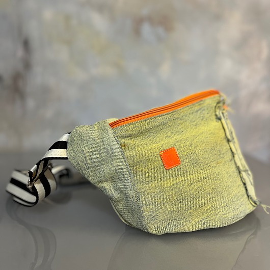 saszetka nerka Nerka XL z zielonego jeansu La Rambla 25