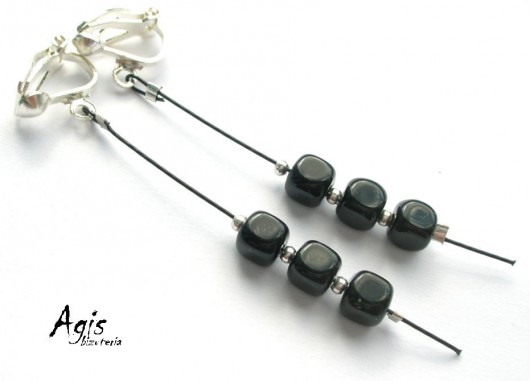 CUBE - Black agis