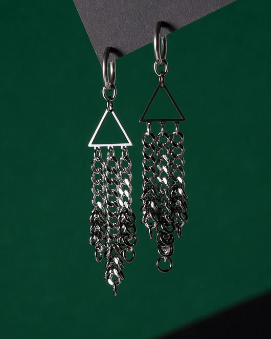 kolczyki - inne Industrialne masywne kolczyki z łańcuchami