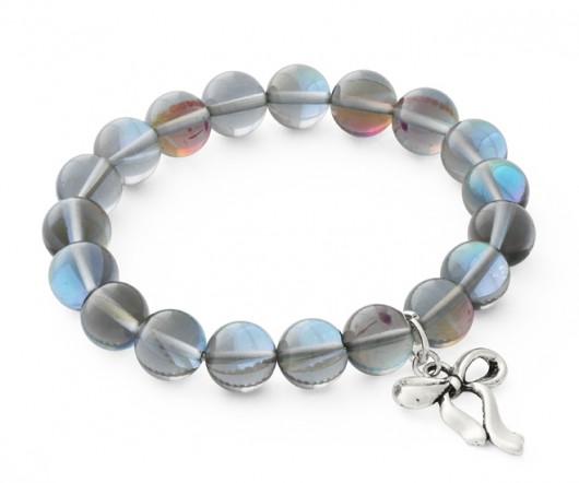 Opalescence blue quartz with bow. Lavoga