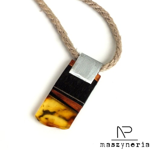 Wood&Amber Wisior Maszyneria