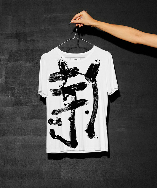 Jinka art white Women's T-shirt SELVA