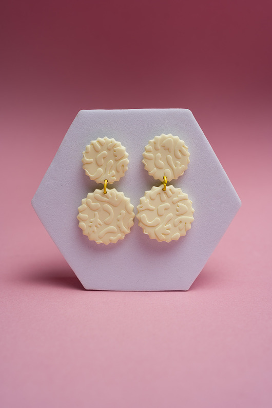 kolczyki z masy plastycznej Wiszące sztyfty z fakturą Matisse