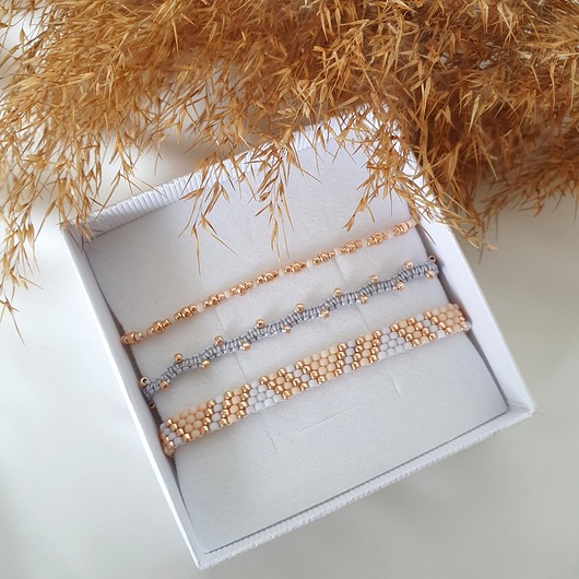 bransoletki na sznurku zestaw bransoletek rose gold