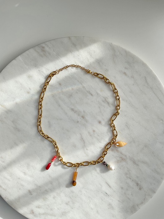 kolie Naszyjnik z charmsami