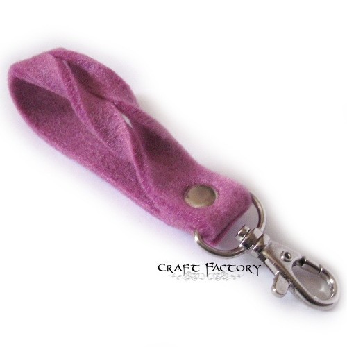 Pink Grapes - filcowy brelok Craft Factory
