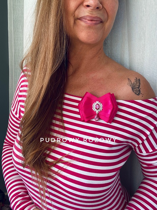 broszki Brosza fuksja z kryształkiem New