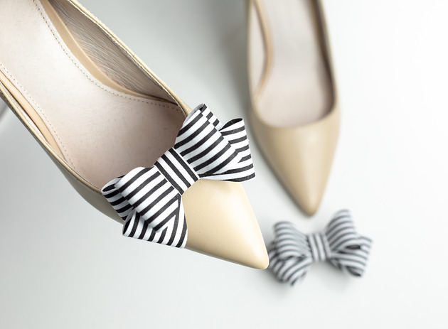 Klipsy do butów-Kokardy 3D Style/Black Stripes Coquet