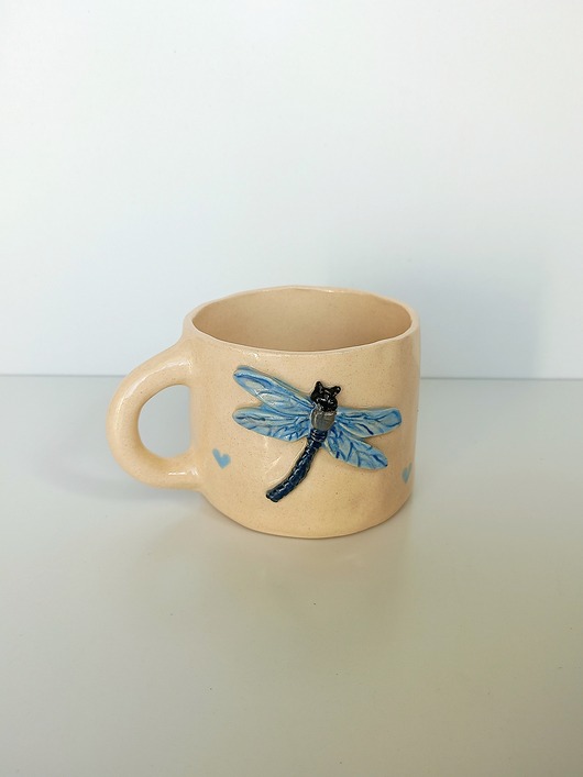 kubki Ceramiczny ręcznie robiony kubek z ważką