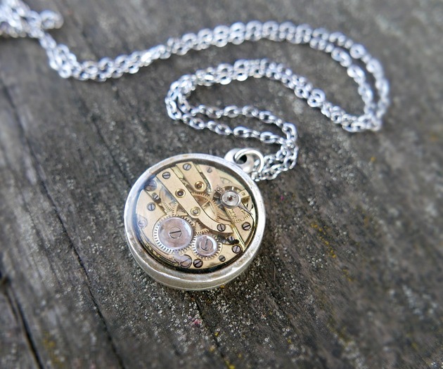 wisiory Naszyjnik mechaniczne złoto VIP 004