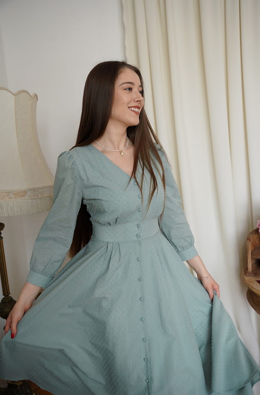 sukienki midi damskie Romantyczna sukienka midi Estera Szałwiowa