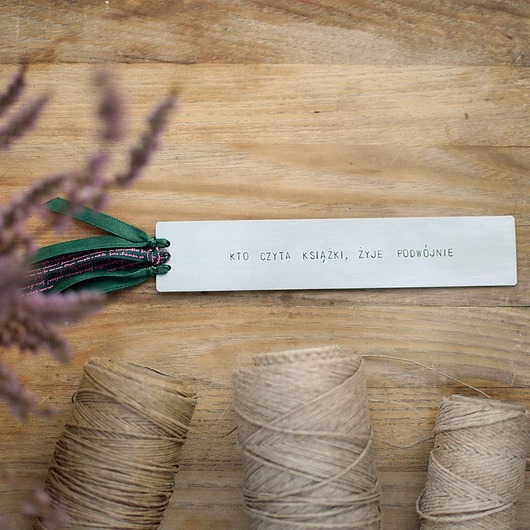 Zakładka - Kto czyta książki, żyje podwójnie Hundred Bookmarks