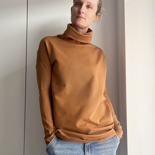 bluza bez kaptura damska Wąski rękaw Golf Orzech