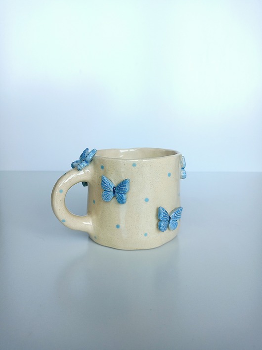 kubki Ceramiczny ręcznie robiony kubek w motylki