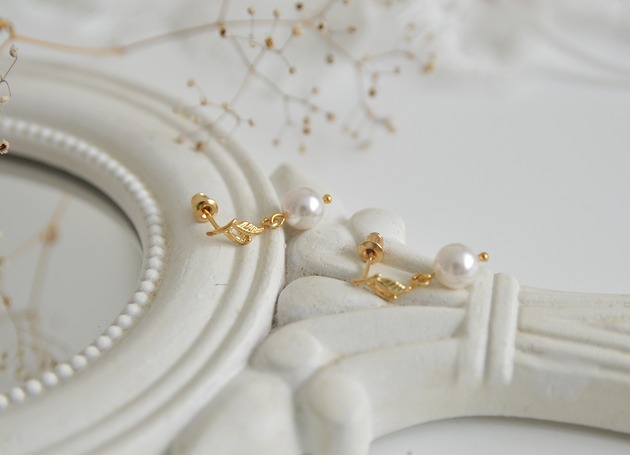 kolczyki swarovski Kolczyki złocone listki  z perłami Swarovskiego