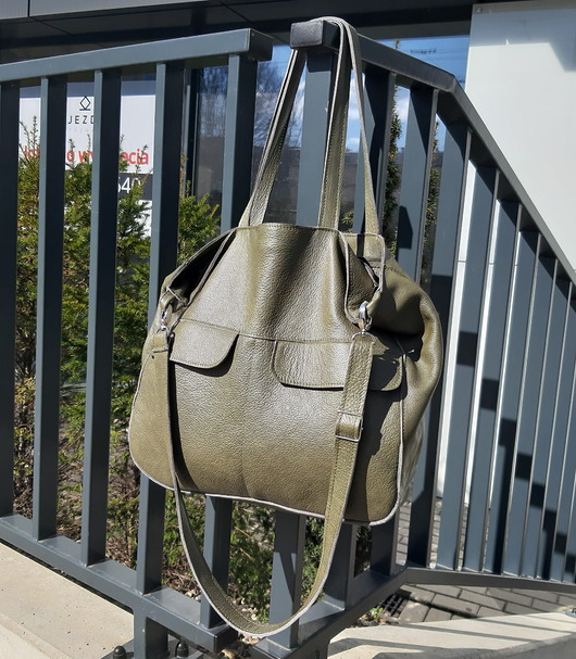 torby na ramię Oliwkowa skórzana torebka z kieszonkami