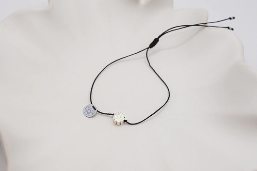 bransoletki z kamieni naturalnych Bransoletka ze srebrnym Kwiatem