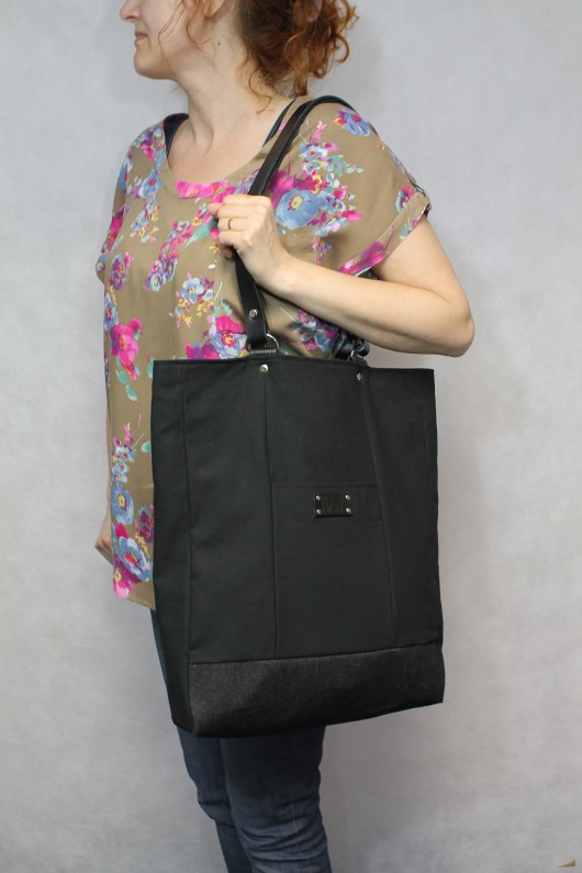 Black Shopper MAY