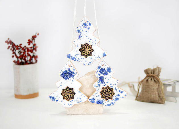 3 ceramiczne choinki świąteczne - modern 10FingersArt