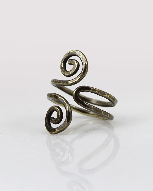 pierścionki - różne Wężowy - rozm. M - mosiężny pierścionek - unikat