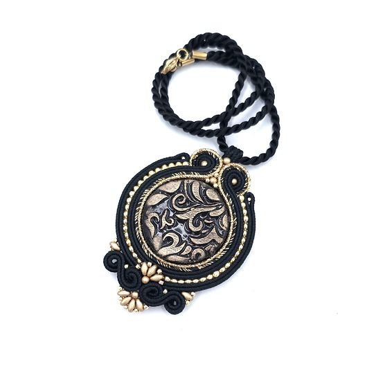 wisiory Wisiorek sutasz złoto czarny Aurelia naszyjnik romantyczny elegancki