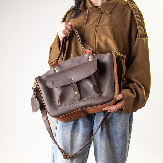 torby na ramię Torba skórzana i zamszowa Kuferek kolor brązowy nowa kolekcja