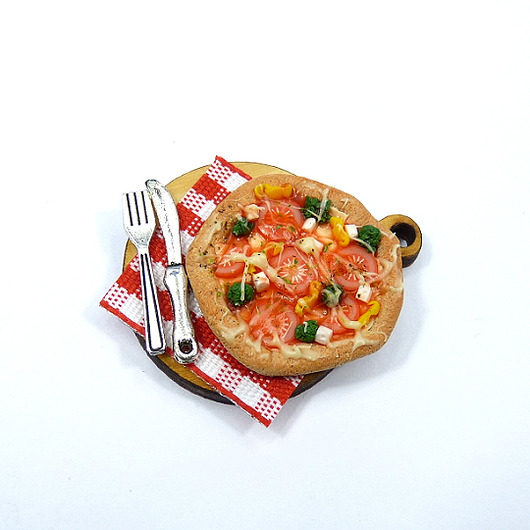 Broszka pizza, z pizzą słodka biżuteria FIMO NATAJKA