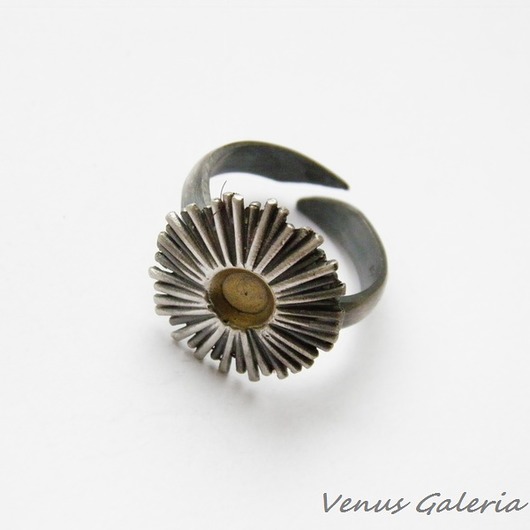 Pierścionek srebrny - Cynia VENUS GALERIA