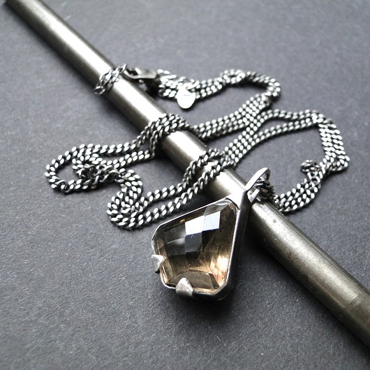 srebrne naszyjniki Naszyjnik Brązowy z kwarcem