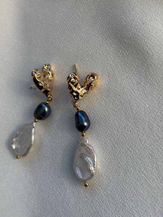 kolczyki pozłacane Kolczyki pozłacane unikat Granatowe perły