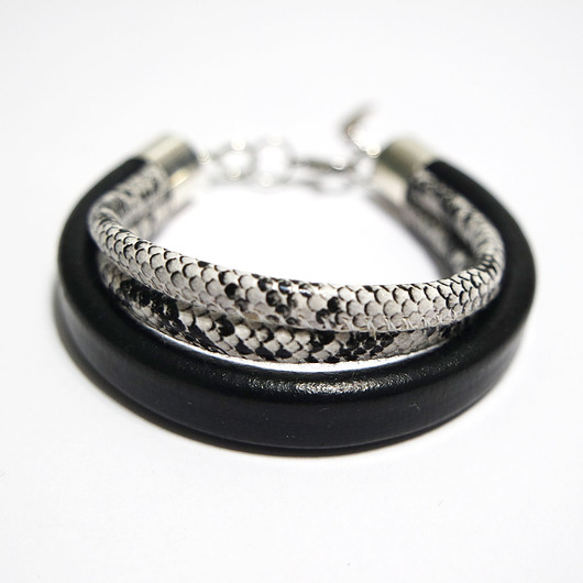 bransoletki skórzane Bransoletka skórzana, wężowa - unisex, czarna, biała
