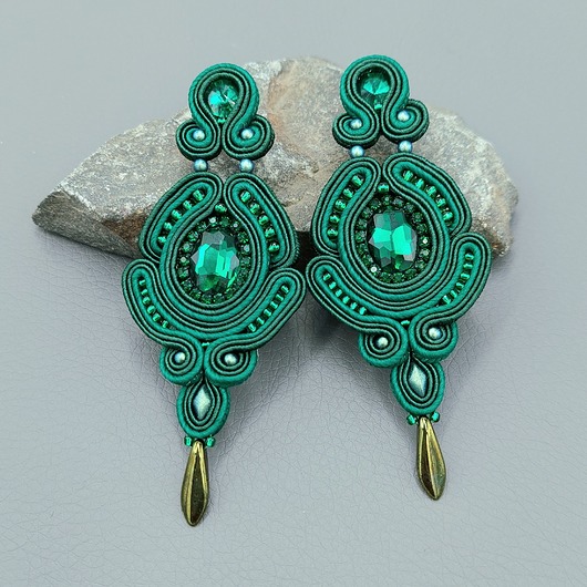 kolczyki soutache Luiza wieczorowe zielone długie kolczyki sutasz z kryształkami