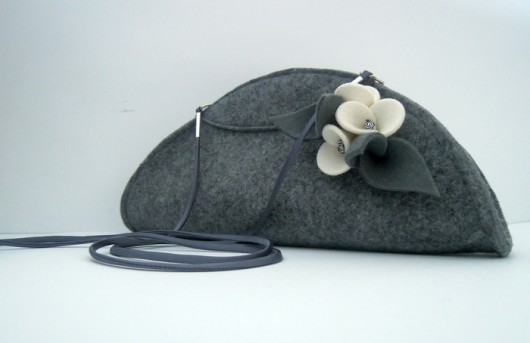 Mała Torebeczka - Szara z Bratkami Ecru Green Sheep