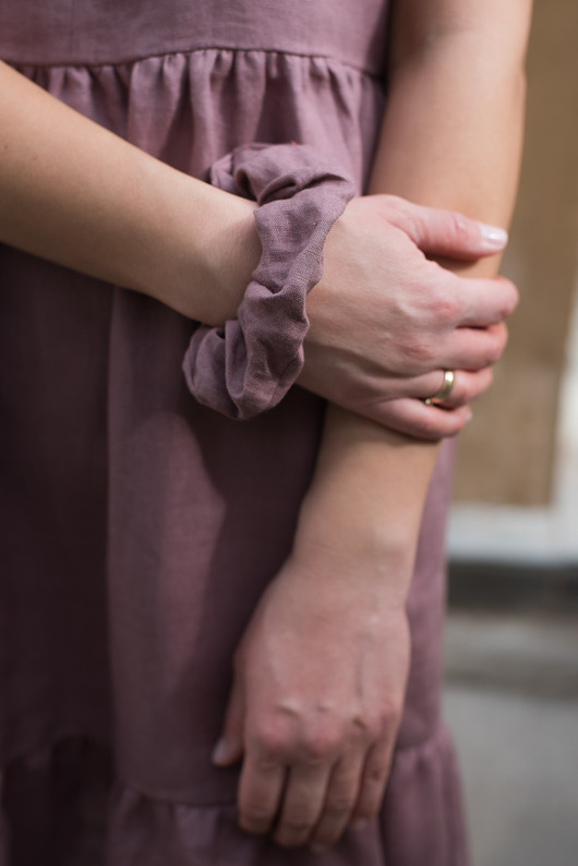 Lniana gumka do włosów scrunchie antyczny róż Sistu