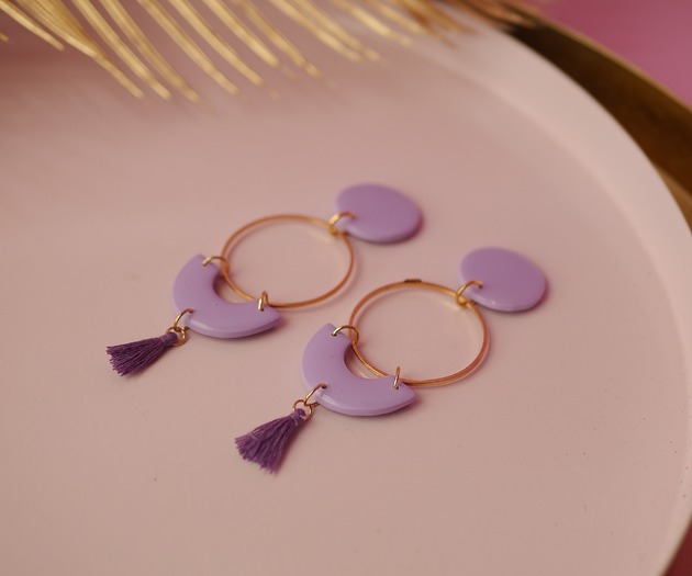 kolczyki z masy plastycznej Kolczyki fioletowe złoto długie LATO