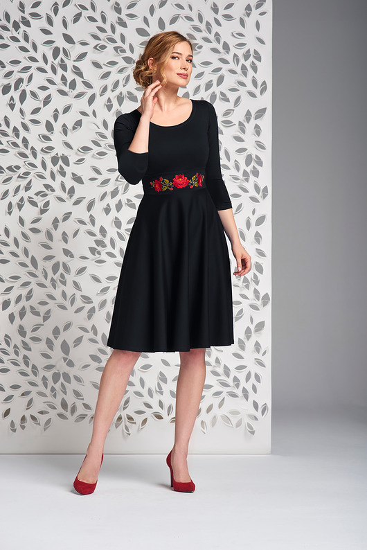 sukienki midi damskie Sukienka Folk 09 czarna