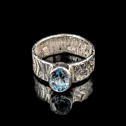 pierścionki srebrne Pierścionek light blue topaz
