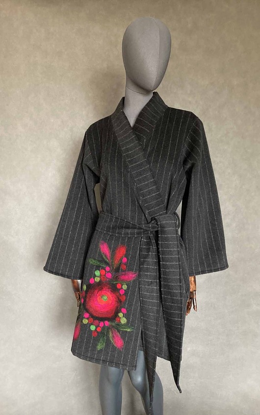 płaszcze damskie Kimono płaszcz wełna kwietny wzór.