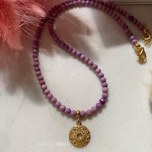 Naszyjnik Lila fosfosyderyt, zawieszka mandala Gold Oskar